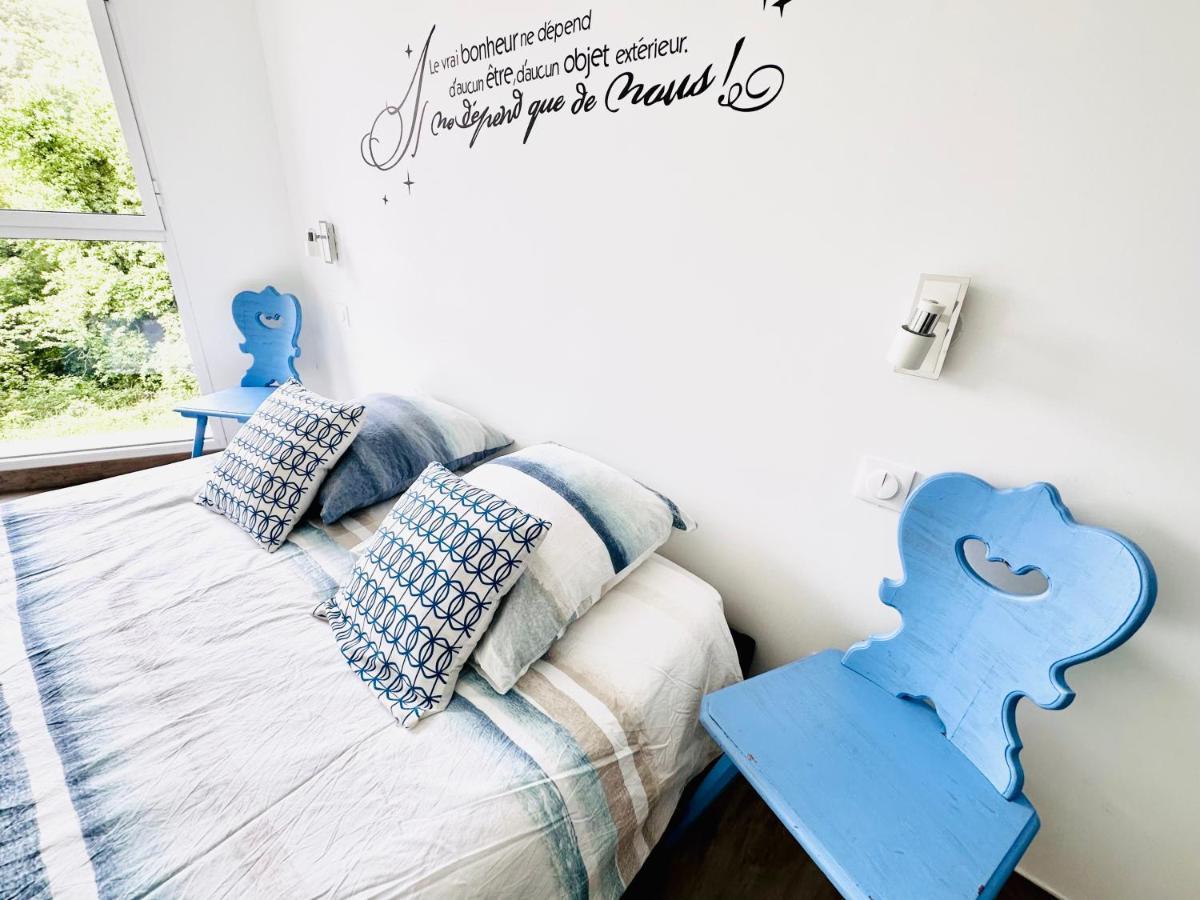 Janea Big Blue House Reichsfeld Exterior foto